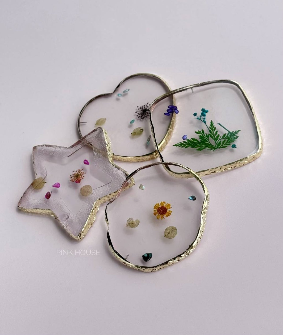 TRANSPARENT DECORATIVE SURFACE SOJOOD SIRHAN