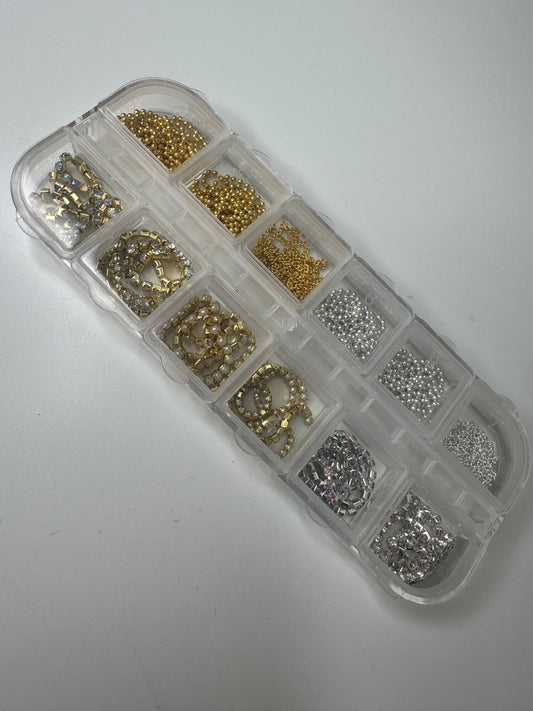Gold, Silver-Metal Chain Nail Decorations