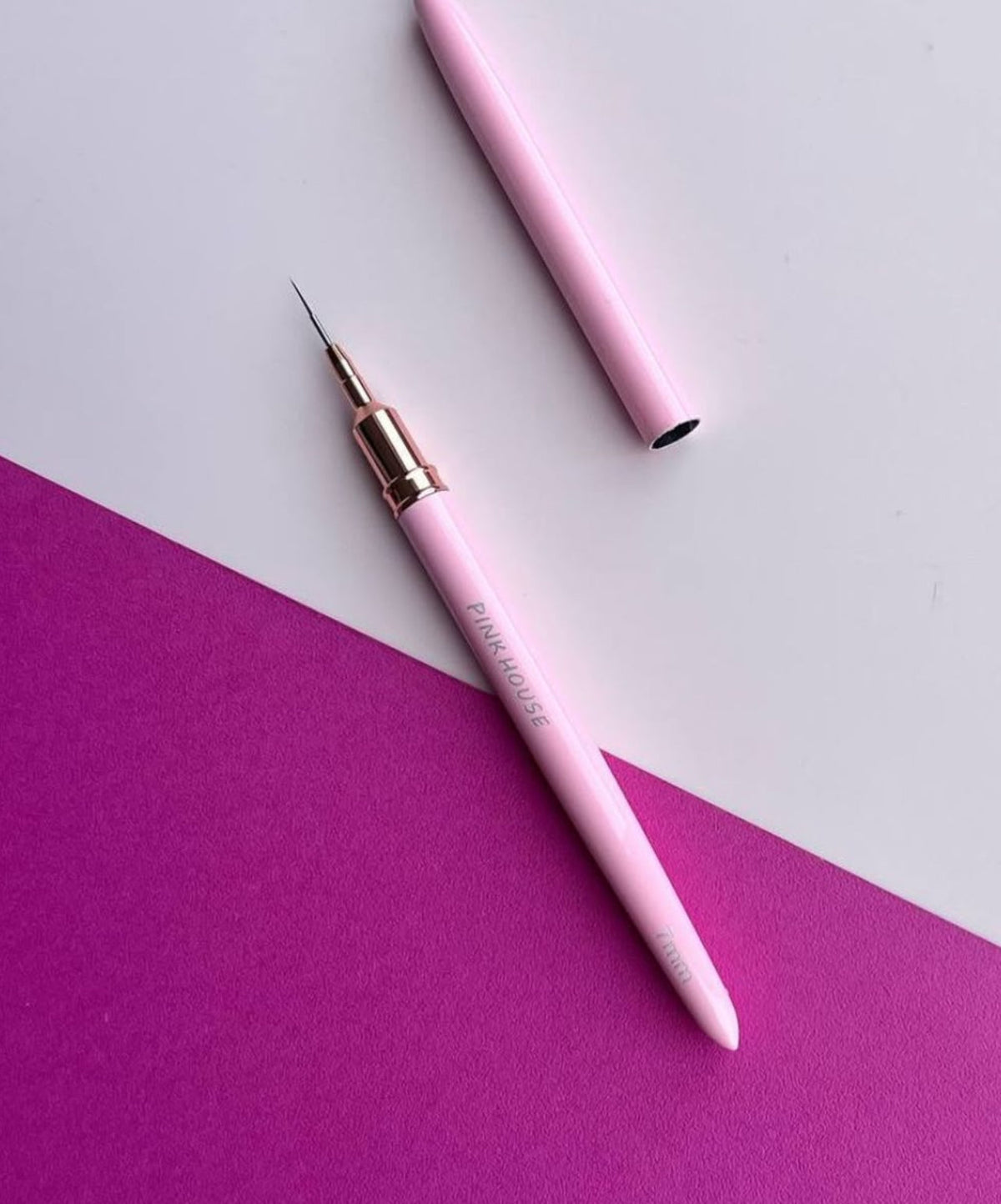 LINER BRUSH Pink House