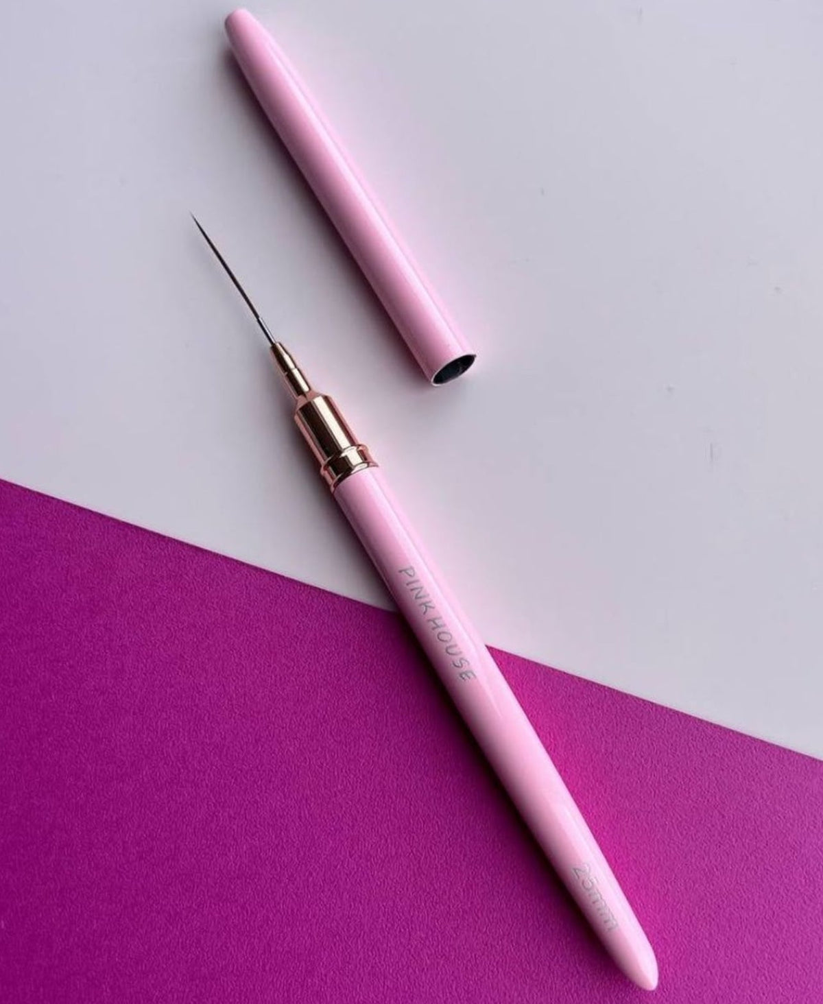 LINER BRUSH Pink House
