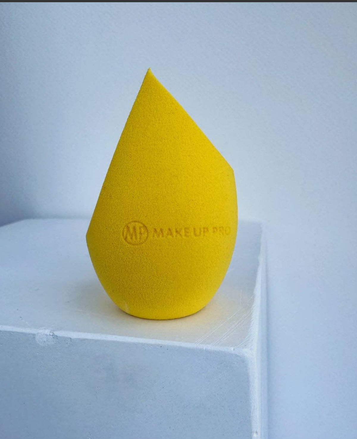 MAKEUP PRO BLENDER SPONGE Makeup Pro