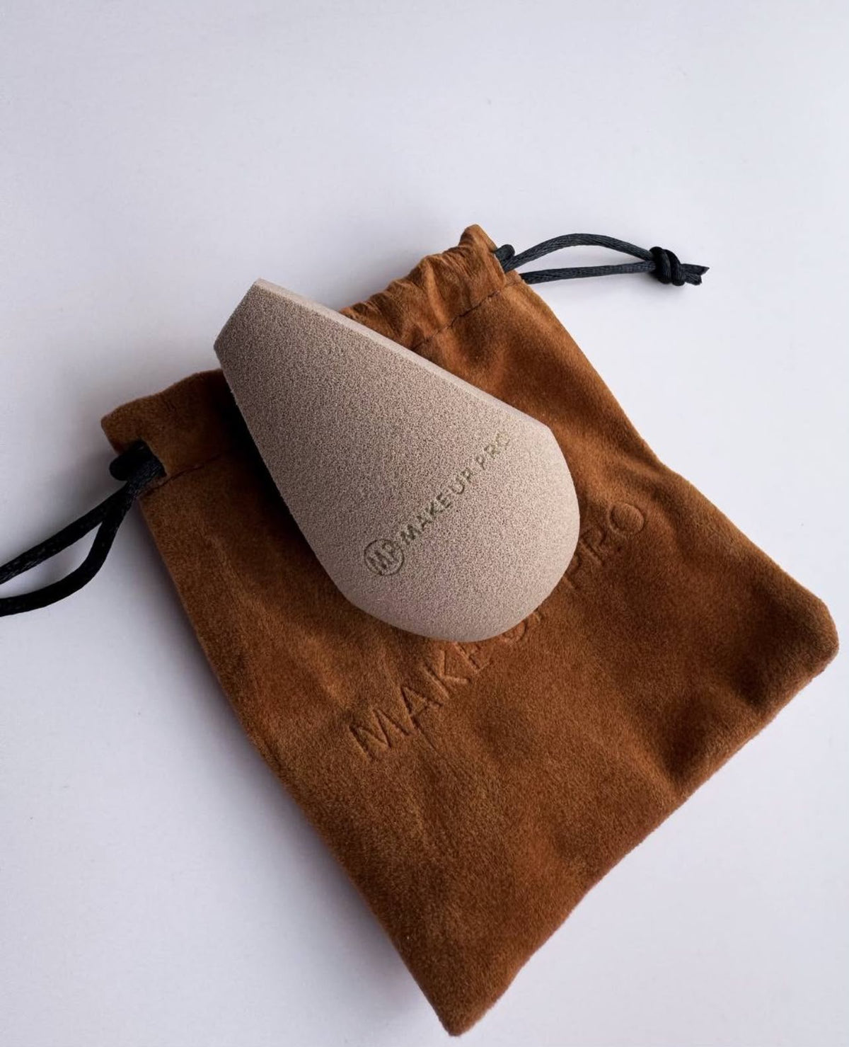 MAKEUP PRO BLENDER SPONGE Makeup Pro